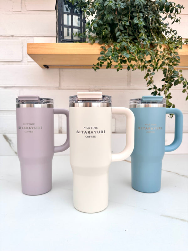 ☕ Termo con asa estilo tumbler – Sitarayuri Coffee + ¡¡¡Audífonos totalmente gratis!!! + ¡¡¡Envío totalmente gratis!!!